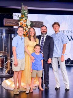 We are celebrating that because of the cross we have the unwavering favor of God. Because of the cross we are pursued daily by God’s perfect love, we are offered forgiveness and freedom, and we are equipped with the hope of the Holy Spirit. Thank you, Jesus! 

🤍🙌🏻🤍🙌🏻🤍🙌🏻🤍