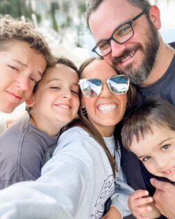 ✨Family✨ >> the endless pursuit of one another’s hearts. 💛💛💛

Said something unkind? Repent quickly and humbly.
Is someone withdrawing? Draw near.
Are they disappointed? Bring perspective.
Are they wandering into dangerous territory? Counsel. Set limits. Show them truth in love.
Appreciate regularly.
Laugh at their jokes.
Rejoice when they rejoice.
Weep when they weep.
Pay attention.
Build ‘em up.
Sacrifice.

Unless they try to take your French fries. 👀 

****I have my limits.****